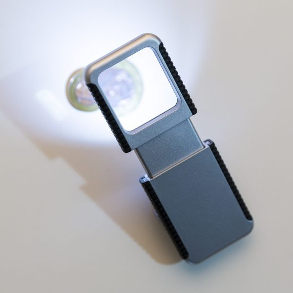 Lupa-com-Lanterna-972d1-1480086891